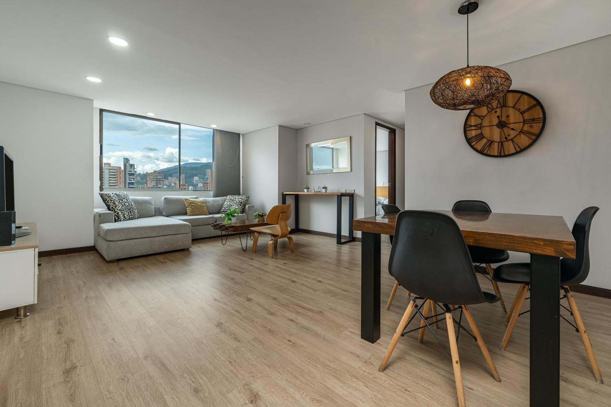 Apartamentos Poblado Alejandria By Housy Host Меделин Екстериор снимка