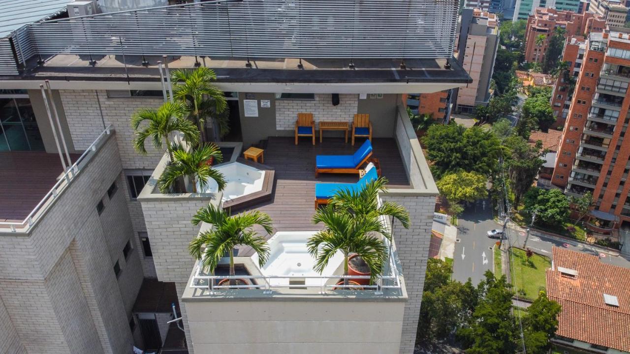 Apartamentos Poblado Alejandria By Housy Host Меделин Екстериор снимка